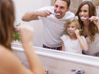 Dlaczego należy zacząć mycie zębów u dziecka już od pierwszych dni życia?